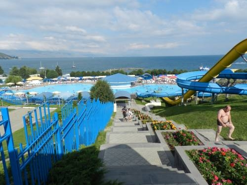 Harsnaqar Hotel Complex&Water World