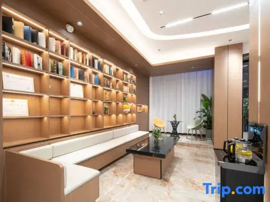Yunding Hotel (Hanzhong Yang County Government Administrative Service Center)