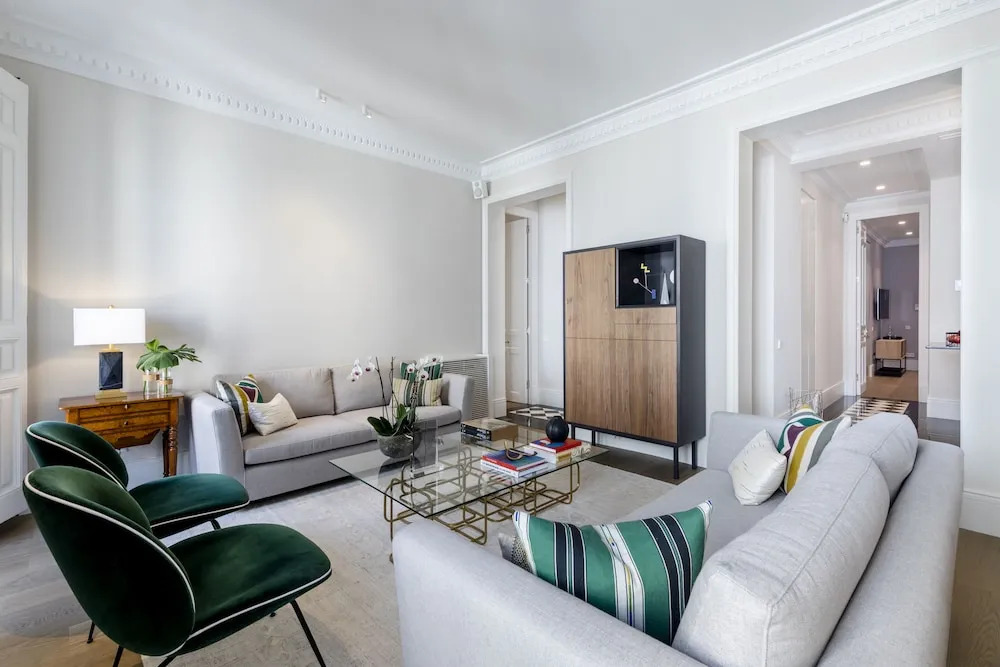 Justicia Apartment II