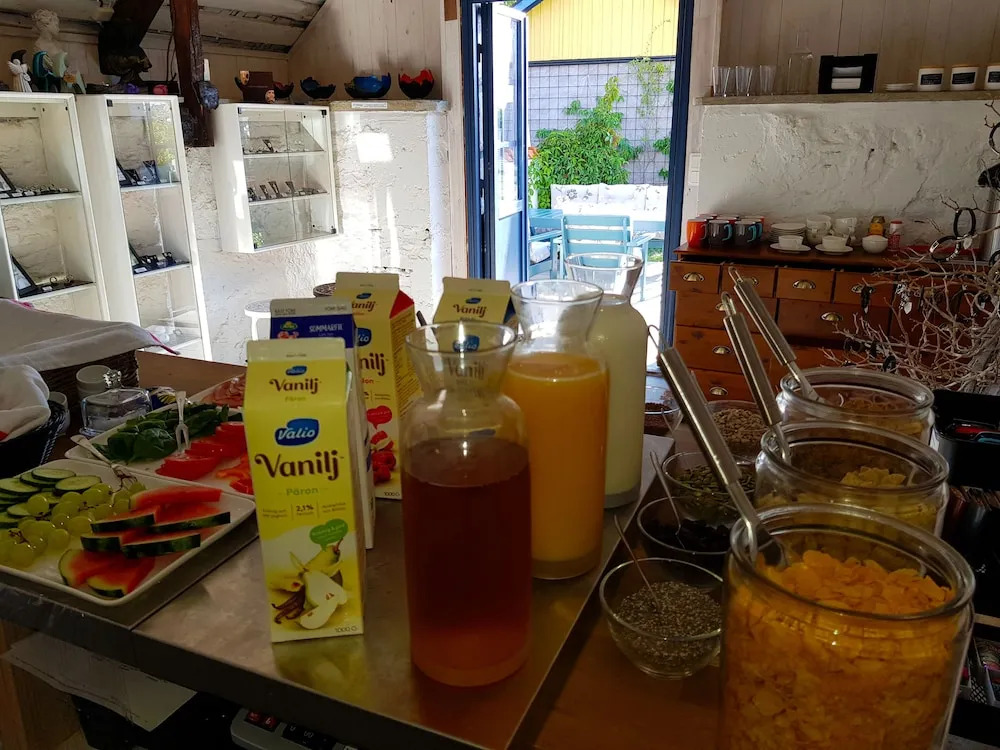 Som Hemma Gardscafe Bed & Breakfast