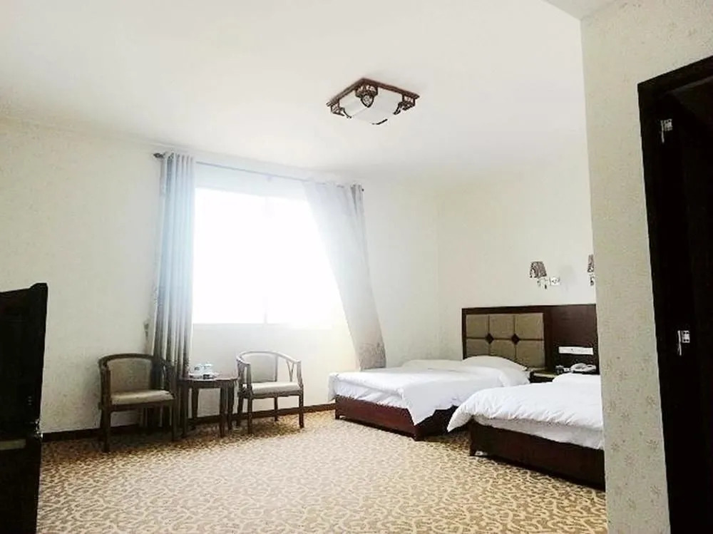 Yuanlong Business Hotel