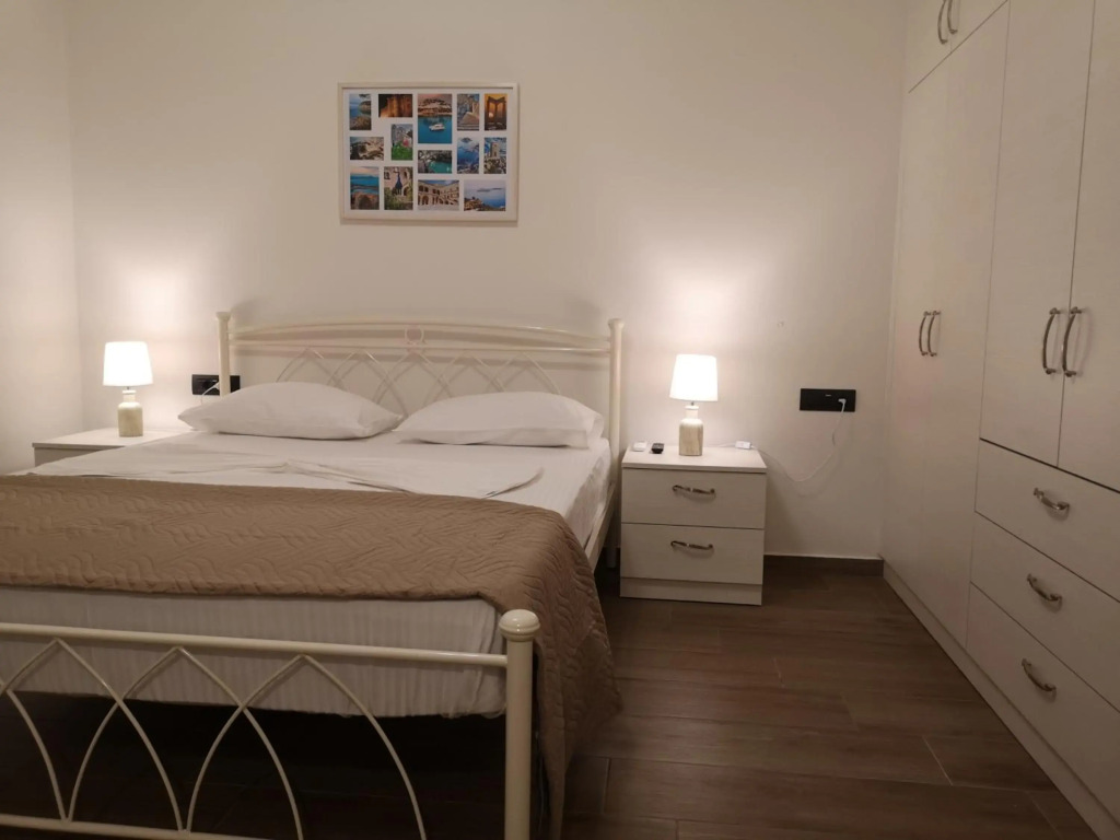Sunny Holidays Apartment