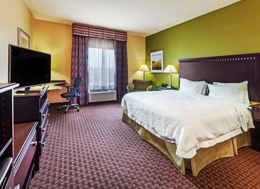 Hampton Inn & Suites Owasso