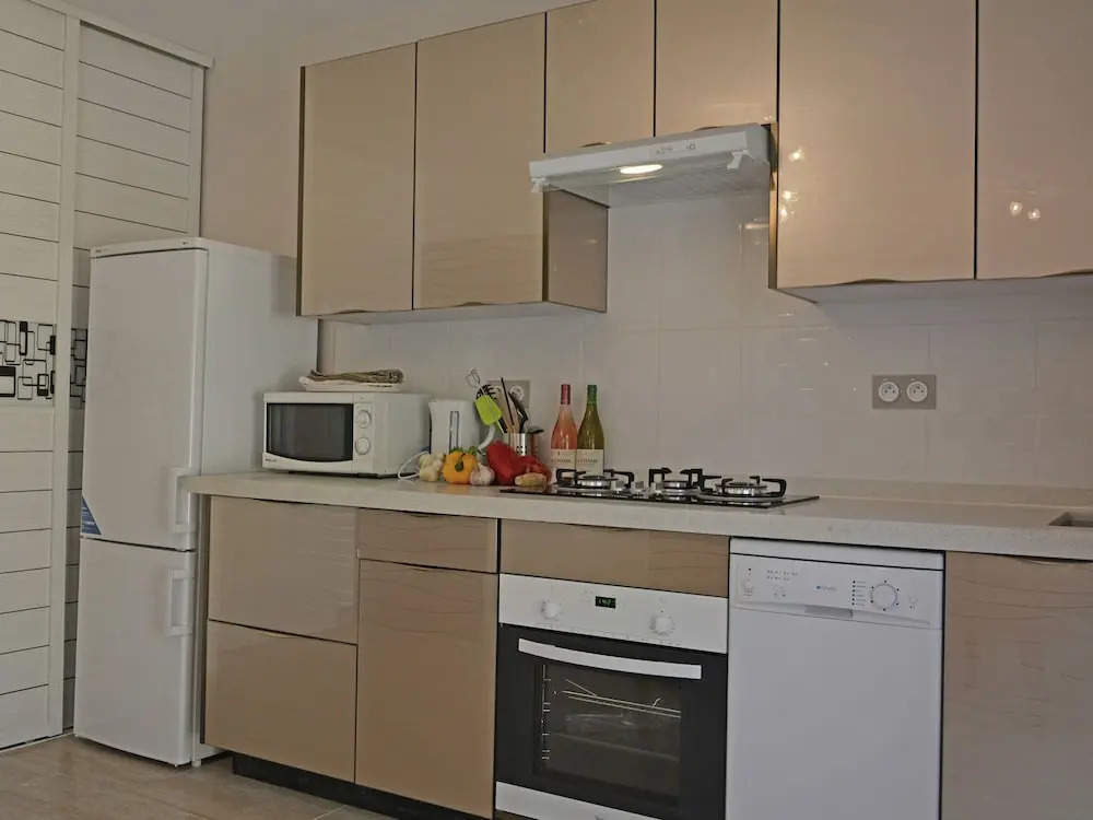 Modern air conditioned villa with pool on the Cote d 'Azur in beautiful surroundings