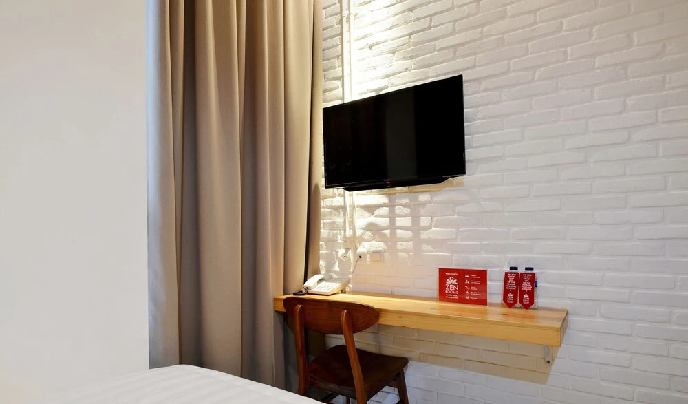 ZEN Rooms Near Mall Buaran