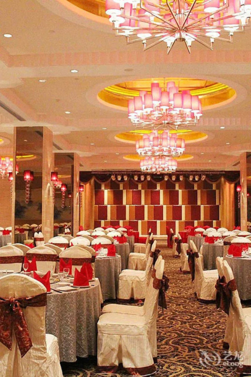 Ruixiang New Century Hotel