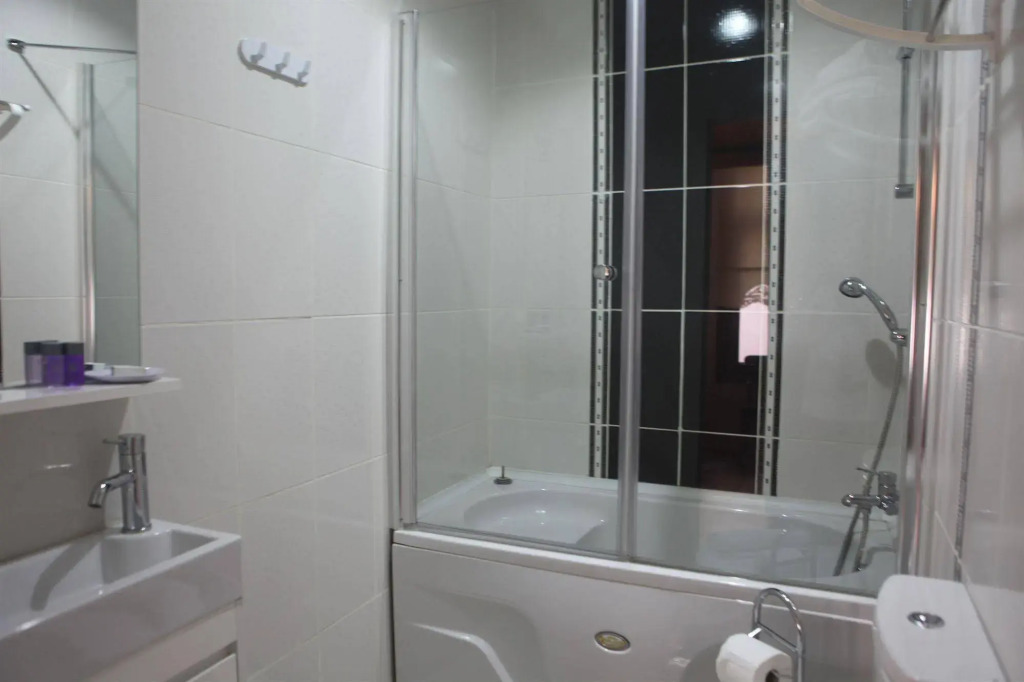 Tom Square Boutique Hotel