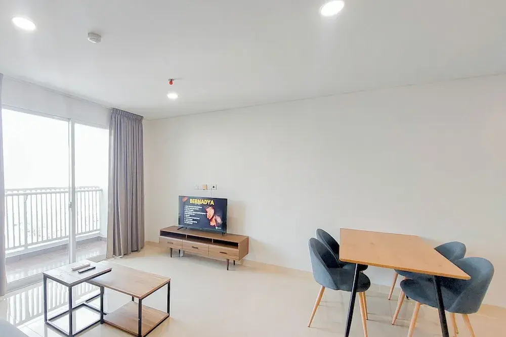 Elegant 2BR Apartment at The Reiz Condominium Medan