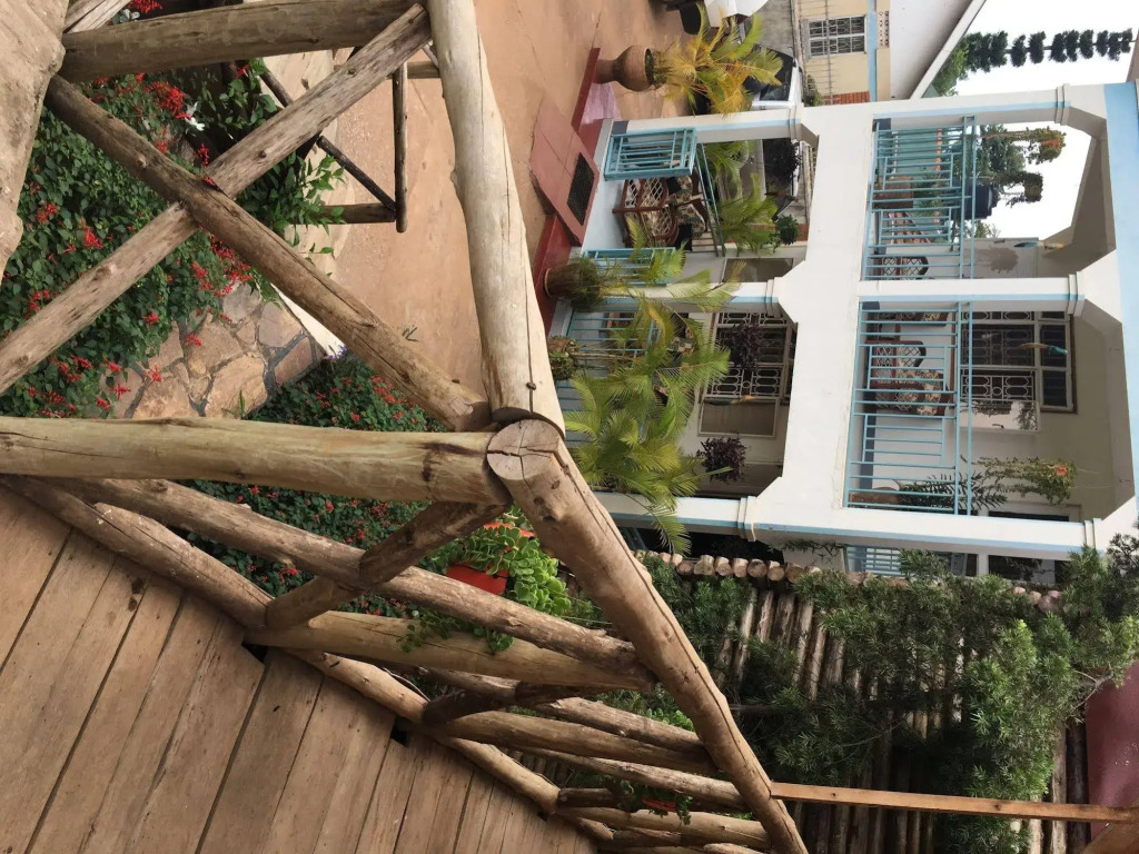African Roots Guesthouse Entebbe