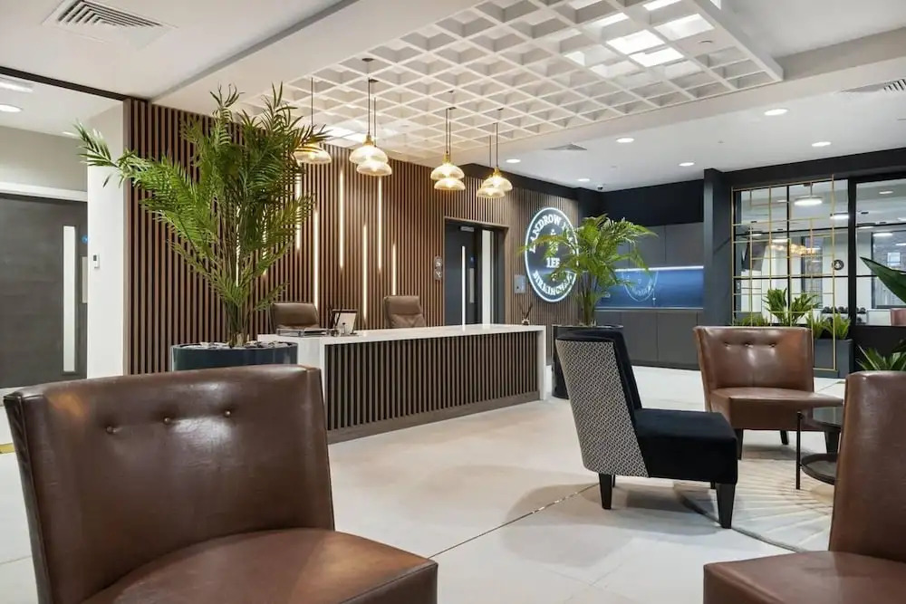 One Bedroom Luxury Flat in City Center