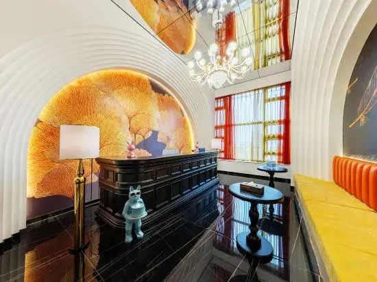 Cloud hguage House hotel