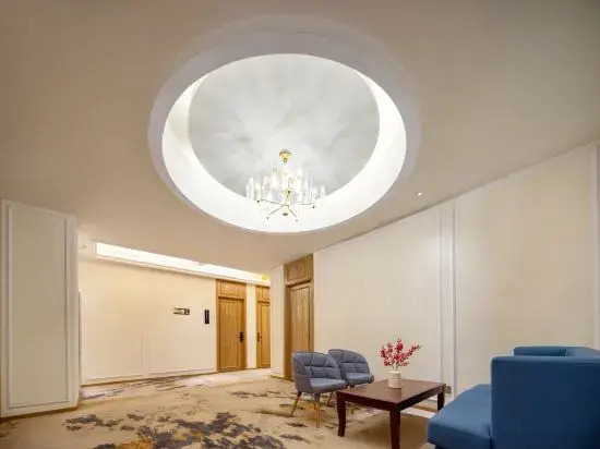 Beverly Boutique Hotel (Julonghu Oufenghua Street Shop)
