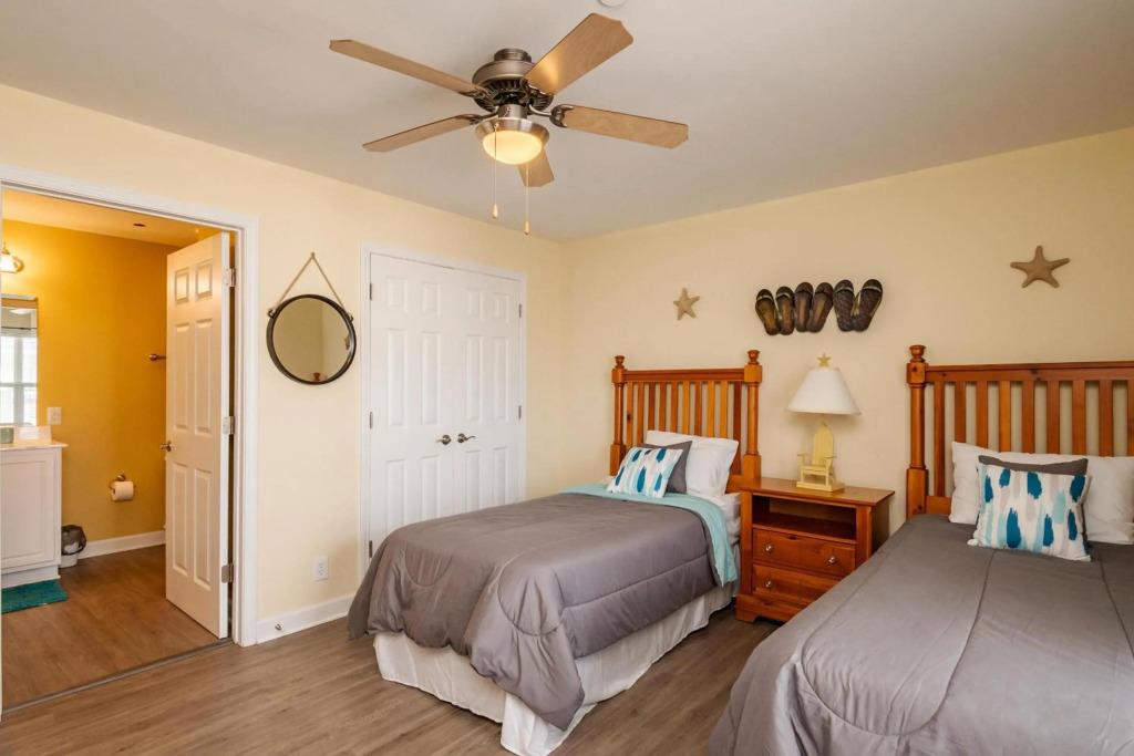 Sea Esta by Oak Island Accommodations