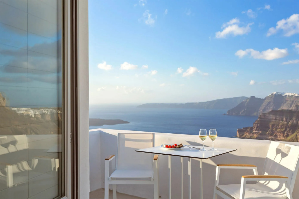 Alti Santorini Luxury Suites