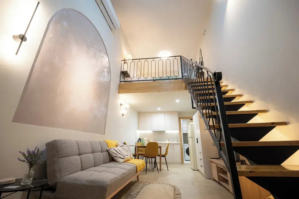 Vayas Residences - Agora