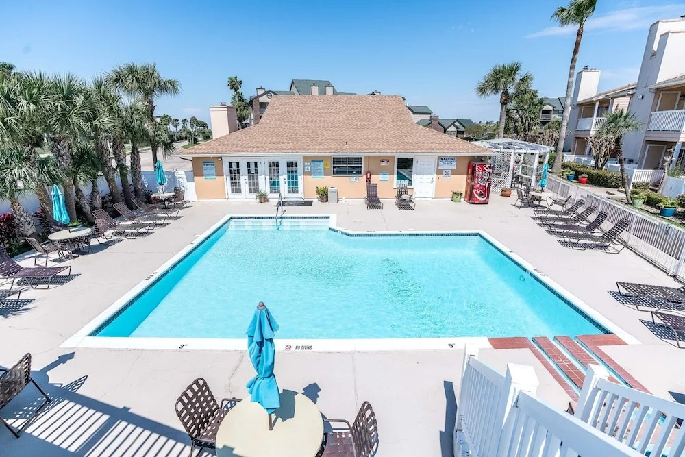 Seawall Escape - 2 Br Home