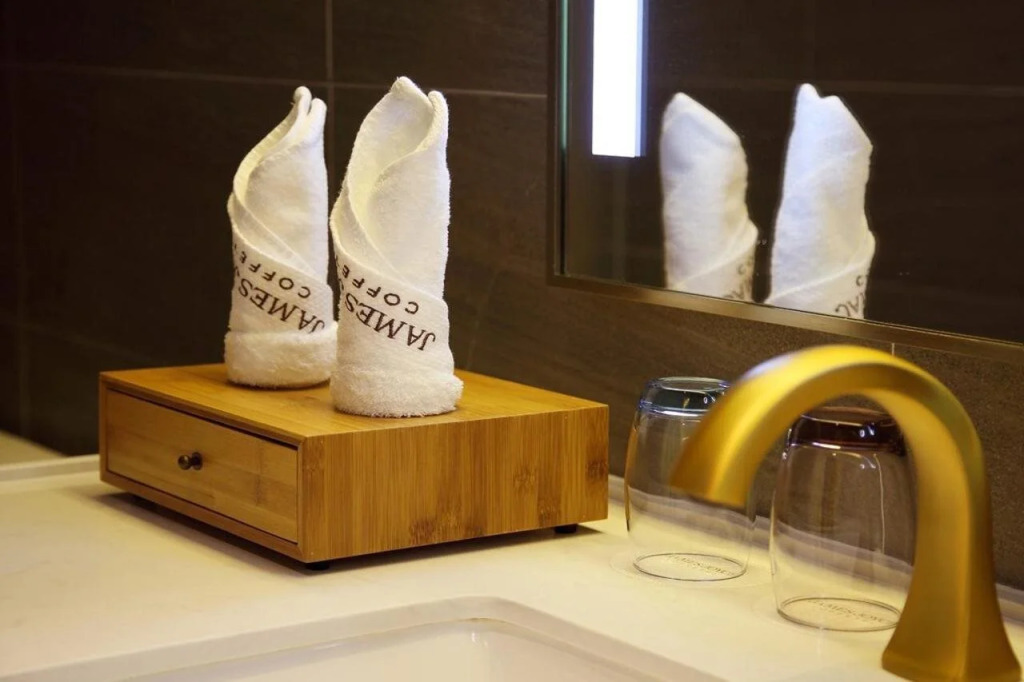 James Joyce Coffetel·Shenzhen Huanan City