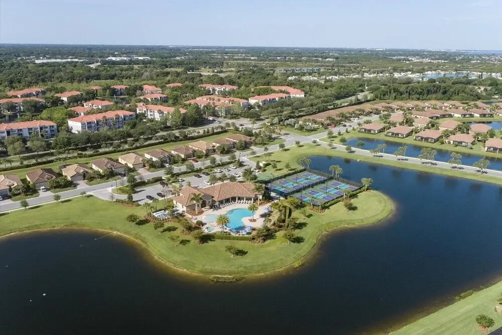 Golf Course Views 2 Bedroom Condo Located in River Strand Golf & Country Club 2 Condo by Redawning