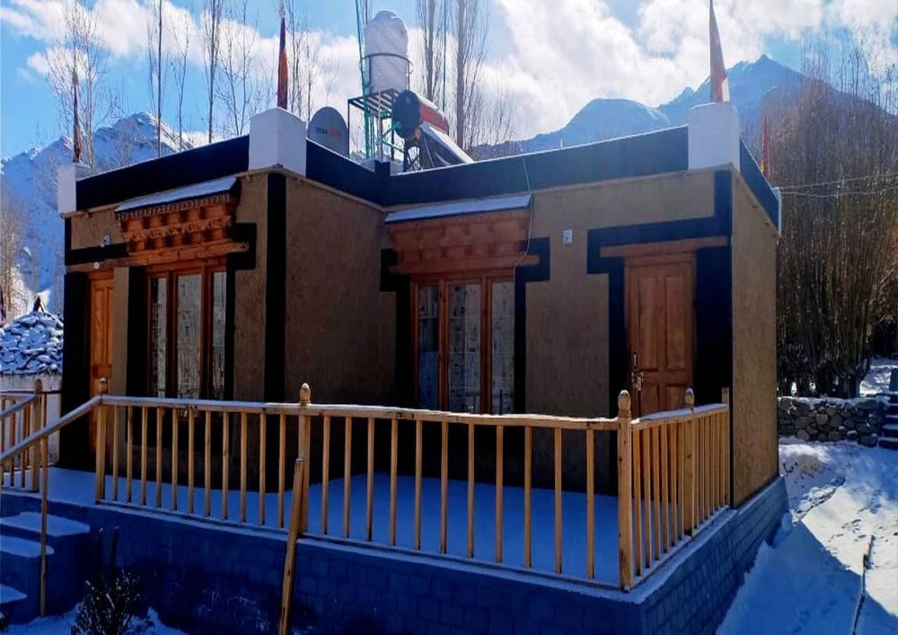 TIH Chomal Huts