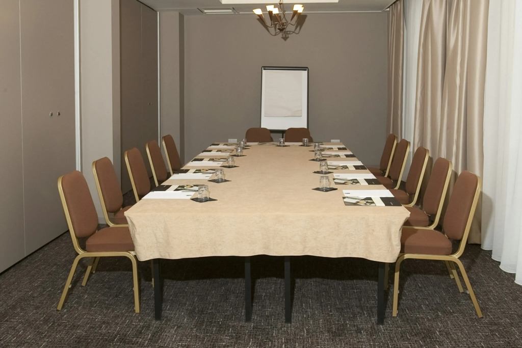Humber Royal Hotel