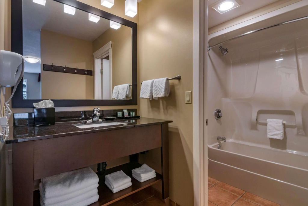 Best Western Sicamous Inn