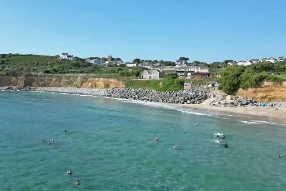Private Cliff top Retreat by Perranuthnoe Beach