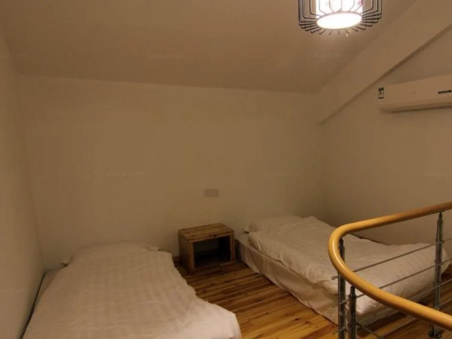 SHELE International Youth Hostel