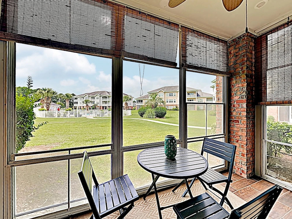New Listing! Pristine Condo W/ Pool & Patio Condo