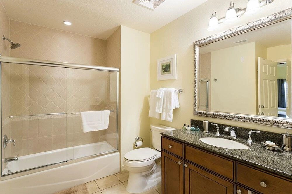 W243 - 3 Bedroom Condo in Reunion