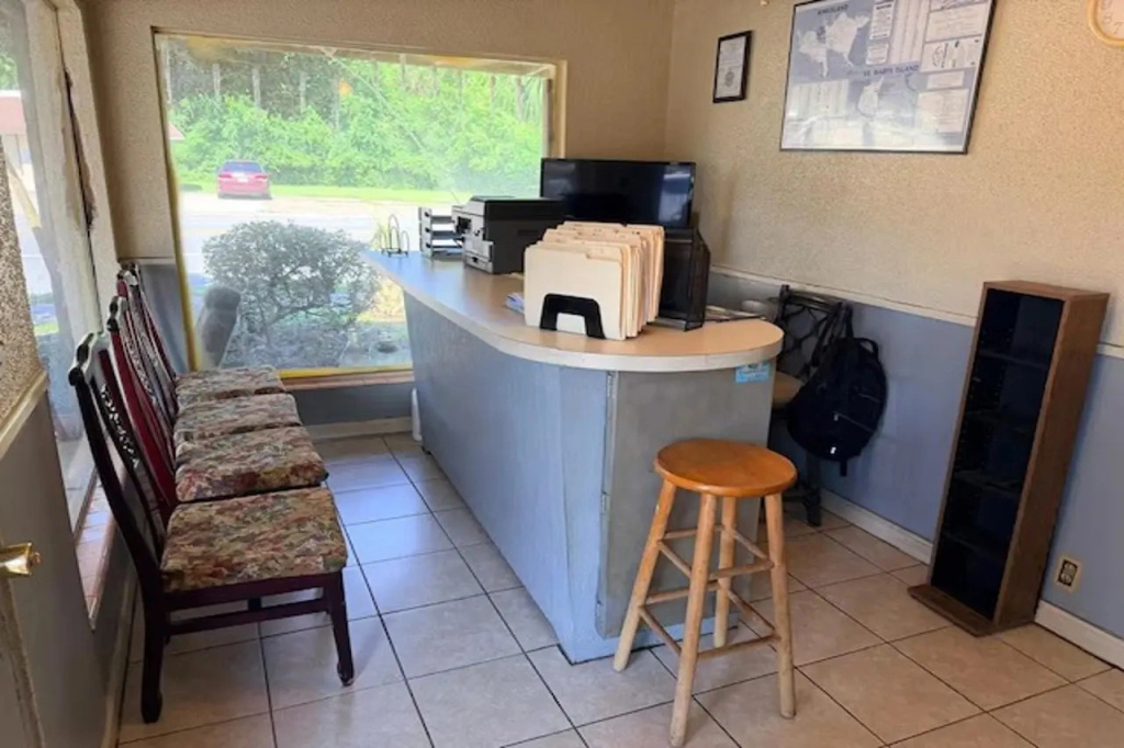 Kings Suites & Mini Storage