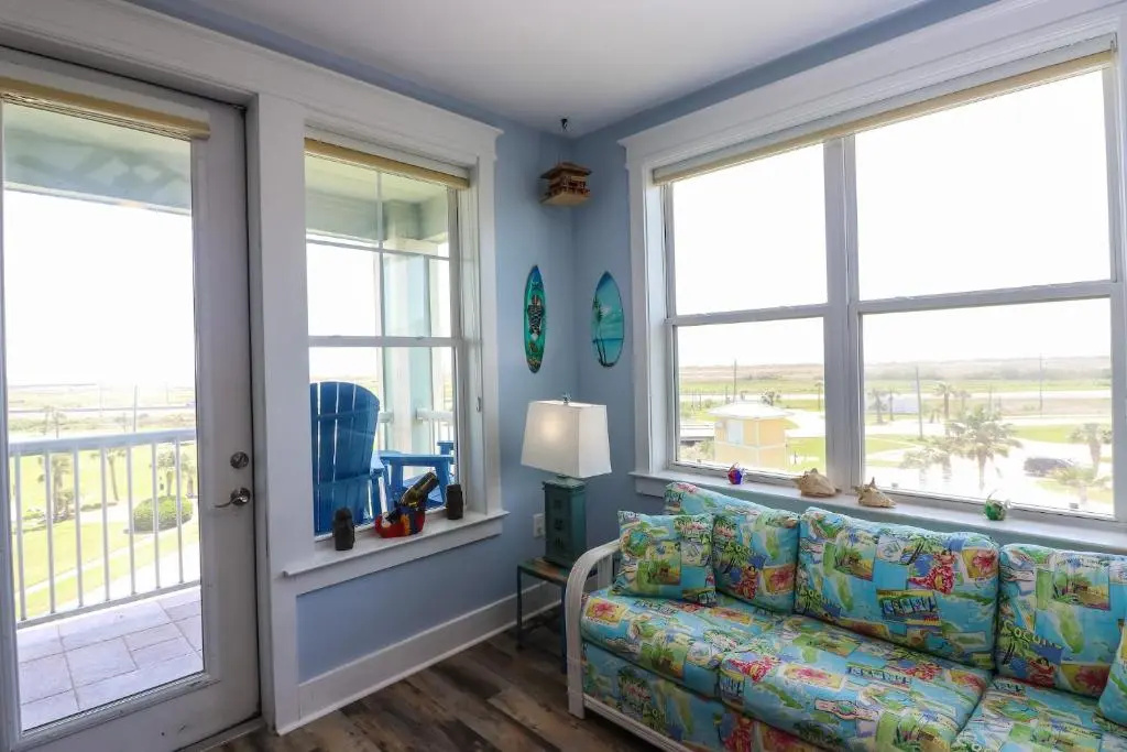Stunning Sunsets Steps from Pool Lazy River Ocean Bay Views