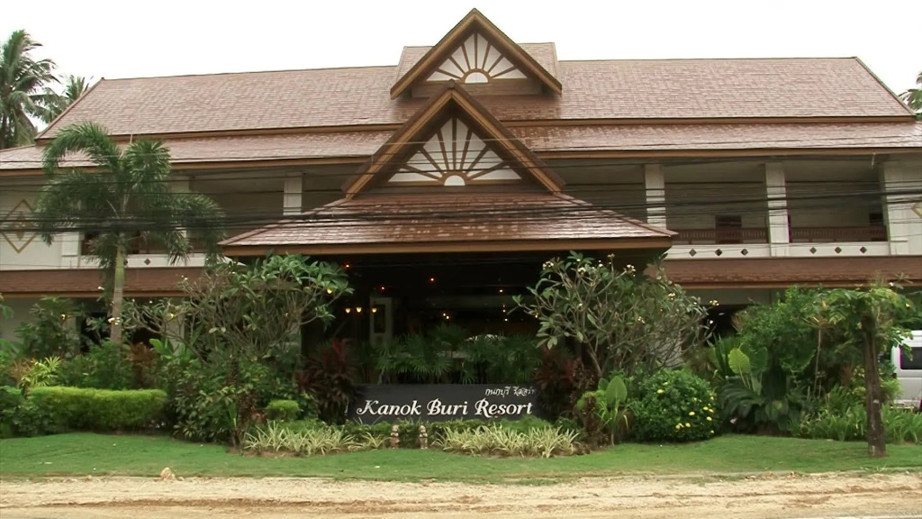 Kanok Buri Resort