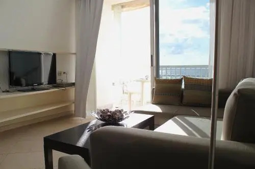 Trumpeldor Beach Front in Nice Building-Unit34