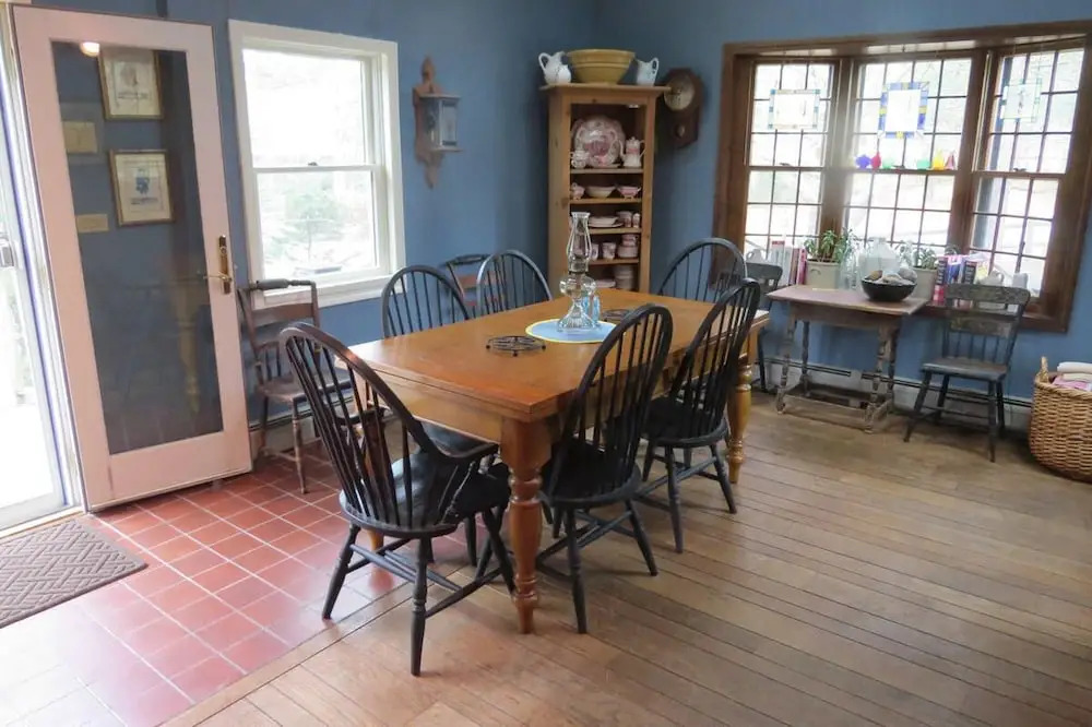 220 Bay View Road - Three Bedroom House