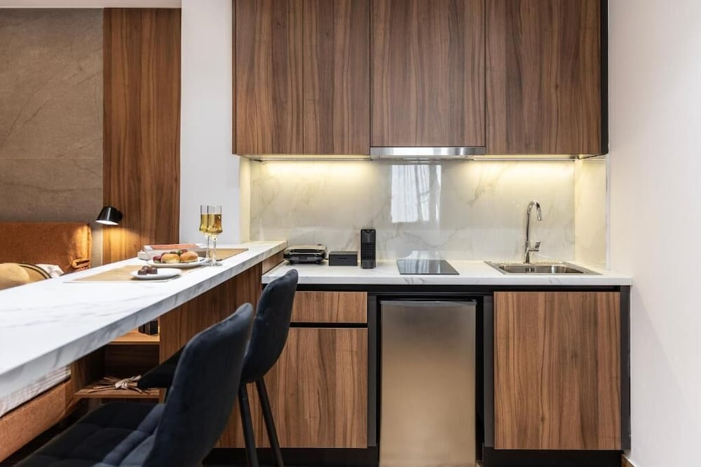DOMIOS Suites Athens