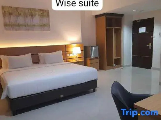 Wise Hotel Tomohon