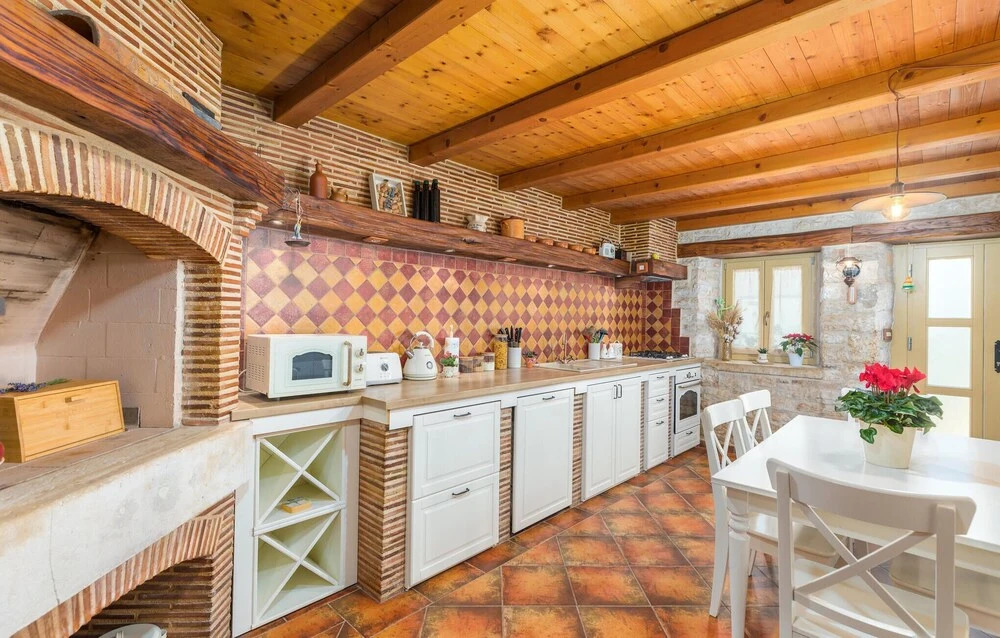 Beautiful Home in Marcana With Wifi and 2 Bedrooms