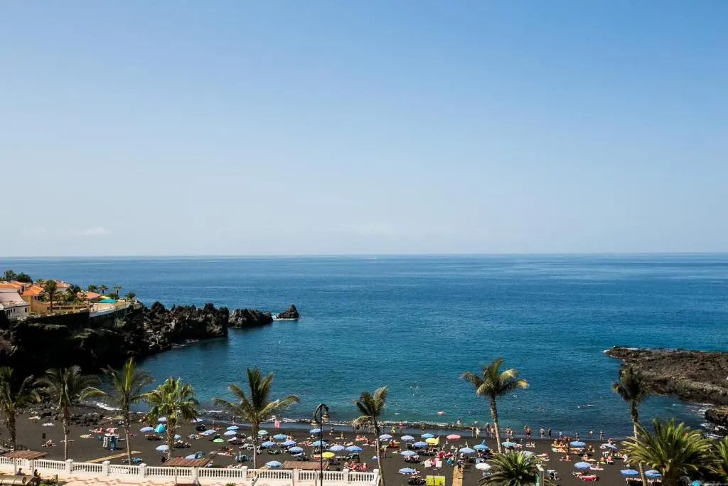 FRONT LiNE OCEAN ViEW 2BeD Wi-Fi YOUR HOLiDAY HOME