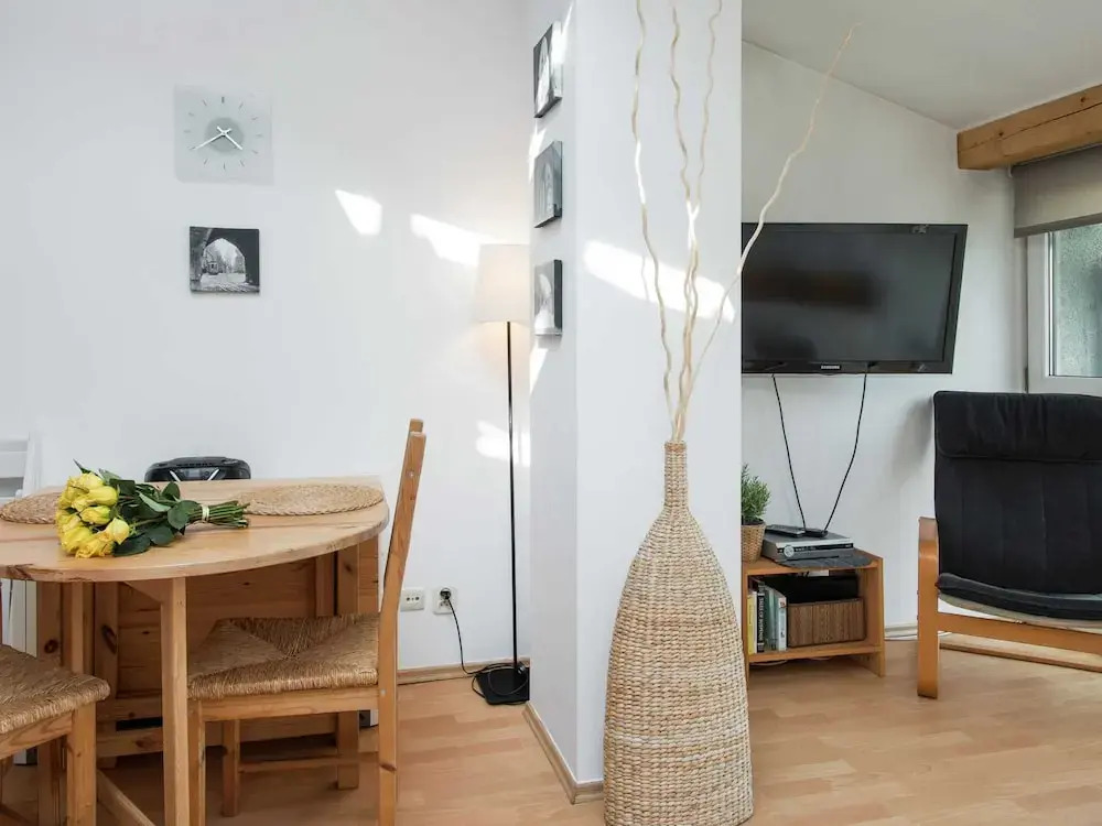 Modern and Cosy Apartment Near Krakow's Old Town