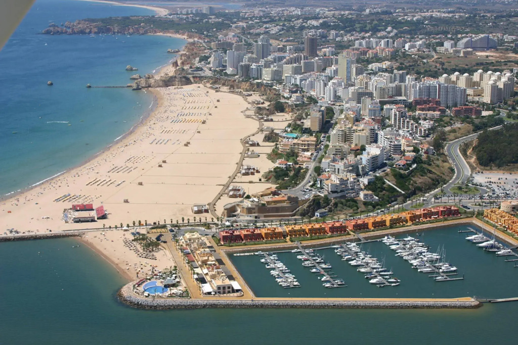AP Oriental Beach