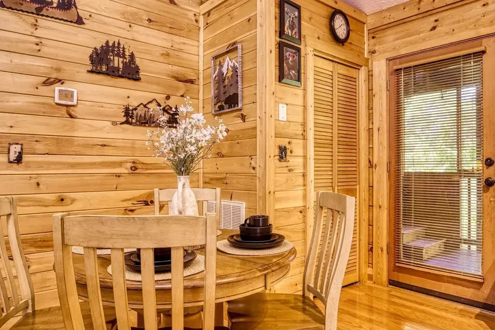 Er80 - Can't Bear To Leave 2 Bedroom Cabin