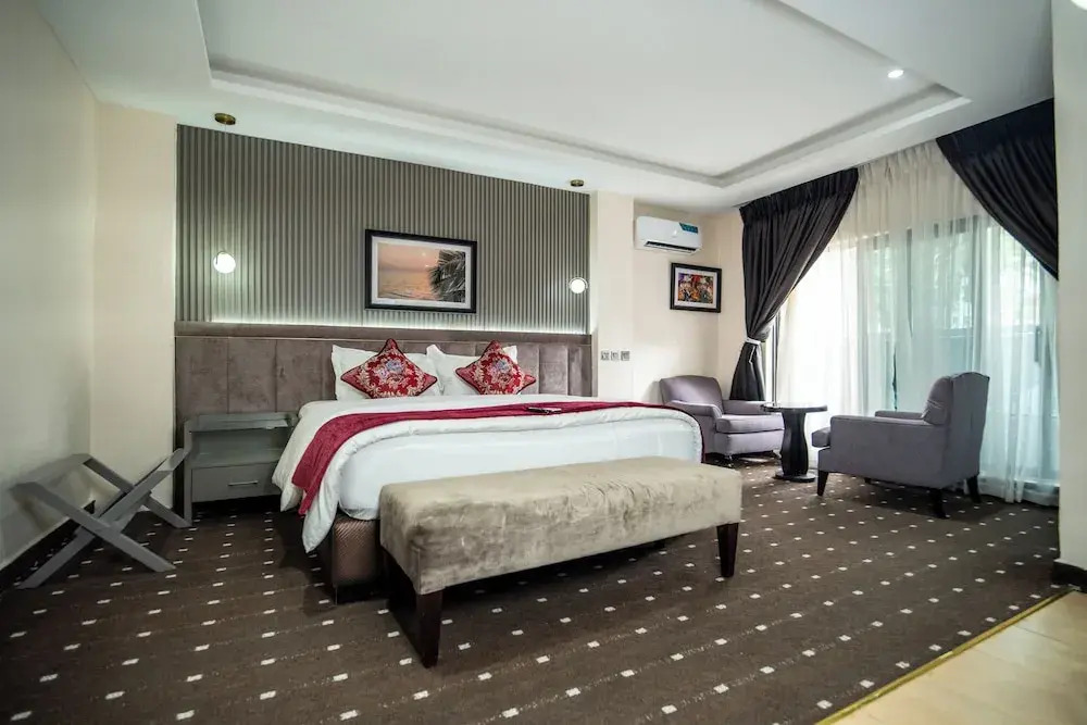 Vynedresa Hotel