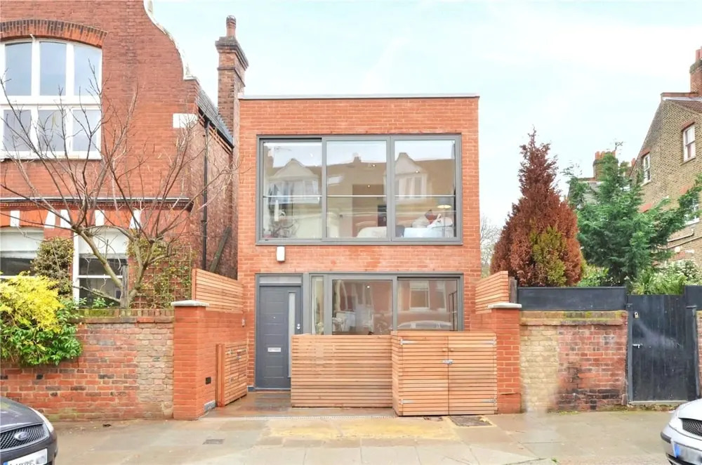 2 Bedroom House In West Hampstead