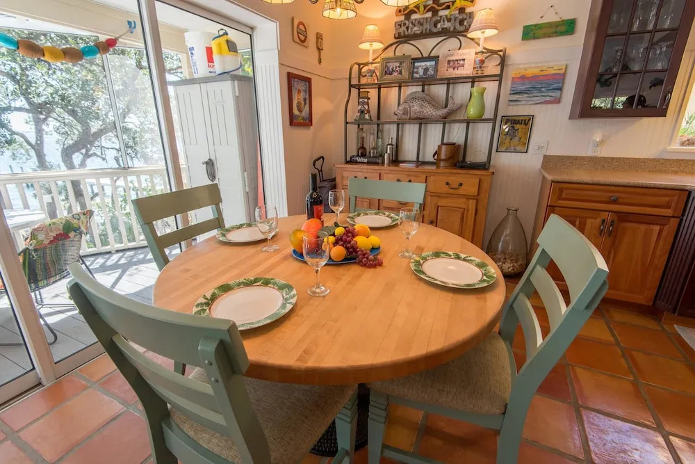 Waters Edge Cottage Apartment 3
