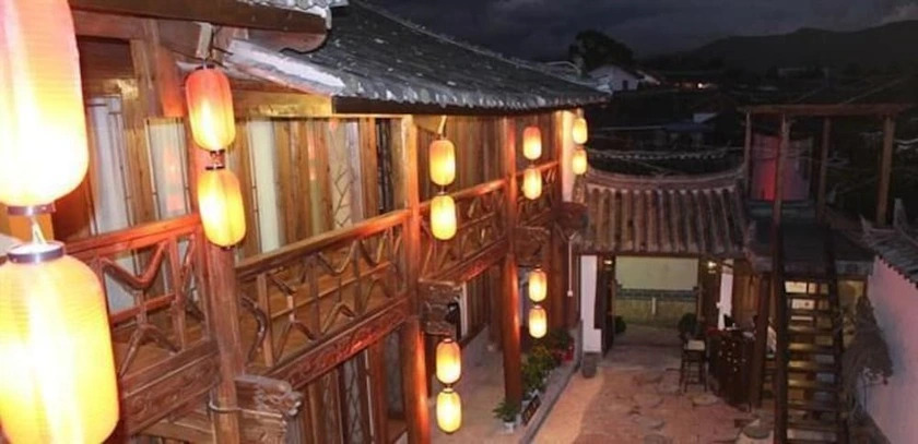 Lijiang on Road Mansion