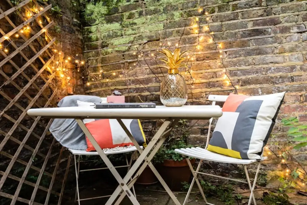 The Kensington Grove - Stylish 2BDR Flat with Private Patio