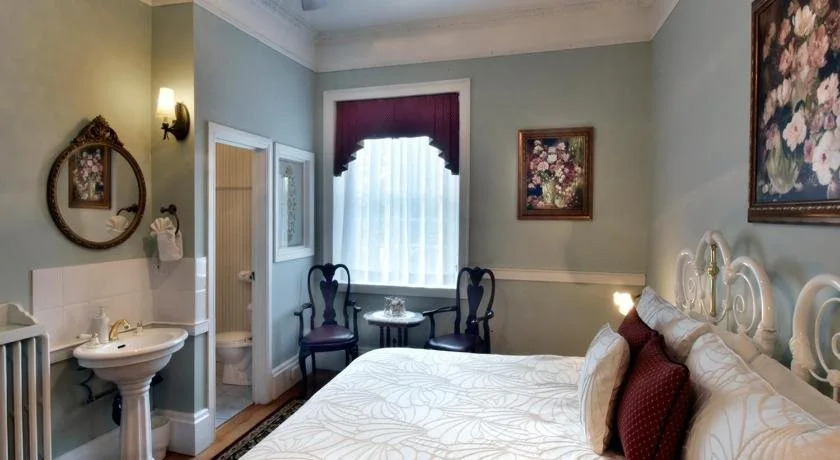 Brockamour Manor Bed and Breakfast