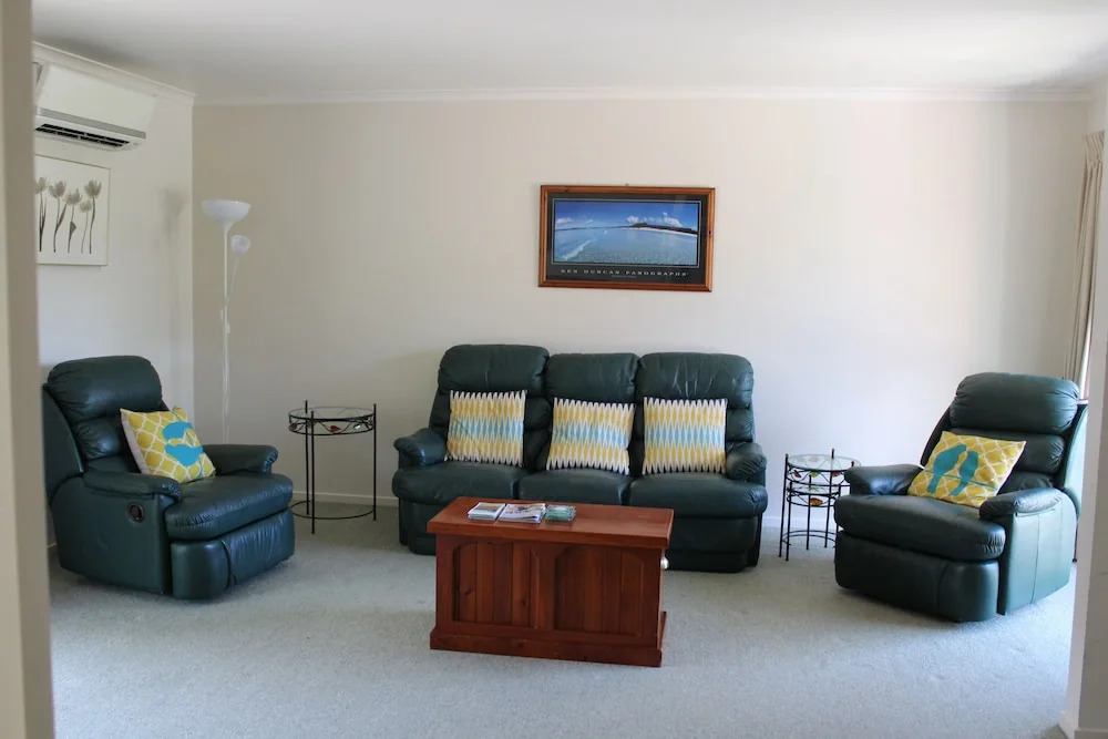 Australian Home Away Ringwood at Bardia