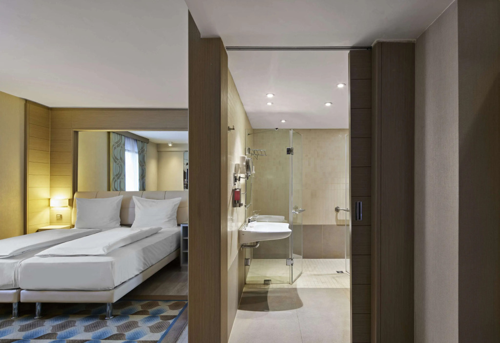 TITANIC Comfort Mitte