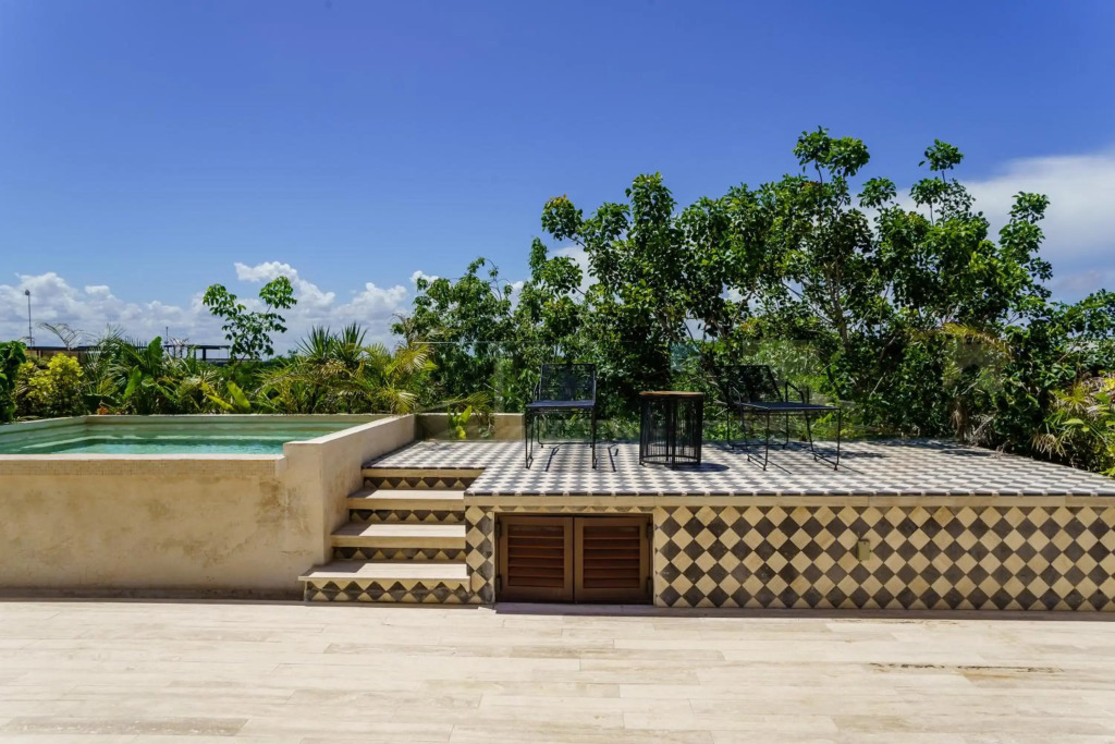 403 Stunning rooftop apartment for couples w/private pool